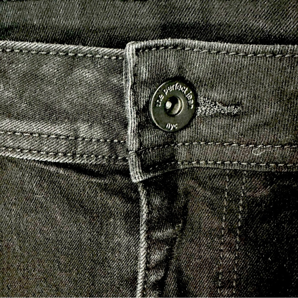 THE PERFECT JEAN NYC / Black Washed Out Slim Thick / W 33 L 30 - Picture 8 of 16